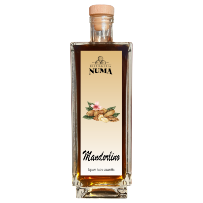 Liquore dolce alle mandorle della Distilleria NUMA