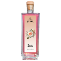 Rosolio: il liquore dolce con petali di rosa della Distilleria NUMA